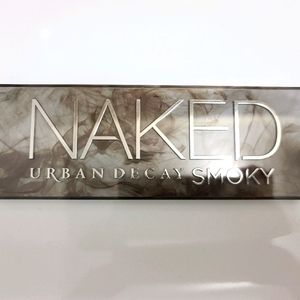 Urban Decay Naked Smokey Palette